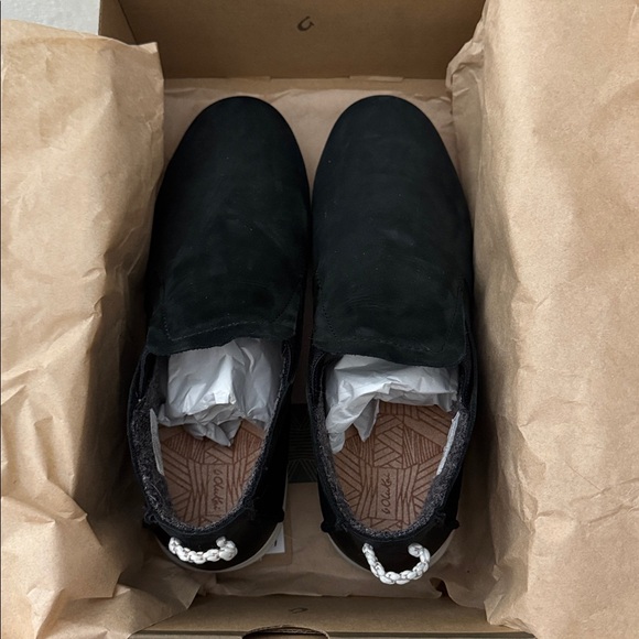 OluKai Black Ankle Boots - Picture 14 of 14